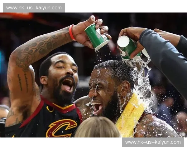 决战金州：骑士vs勇士G3，史诗级对决的荣耀与挣扎